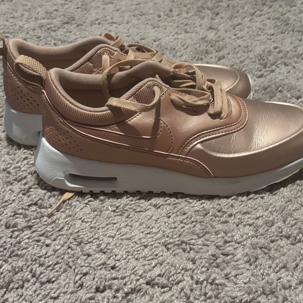 Nike Women's Brown Sneakers